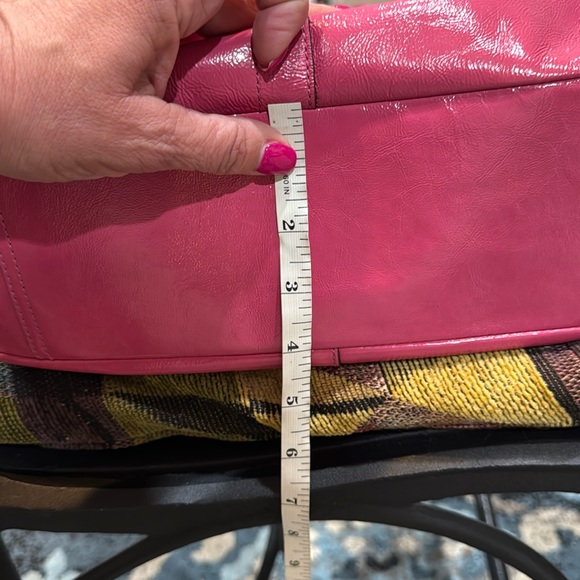 (1405) COACH PURSE ERGO PLEADED PATENT LEATHER HANDBAG FUCHSIA - Picture 4 of 16